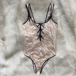 Aerie Show Off Feeling Femme Lace Bodysuit Size Small